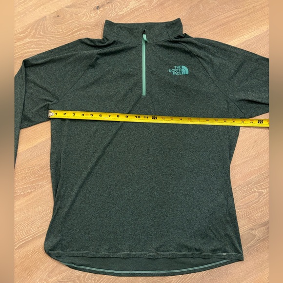 The North Face 1/4 zip size XL - Picture 4 of 5